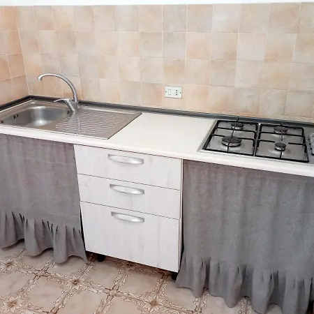 Apartament Baffos House *