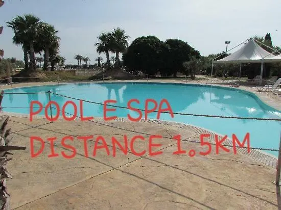 公寓 Baffos House *