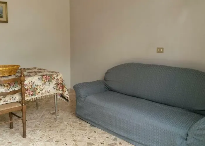 Baffos House 公寓 *